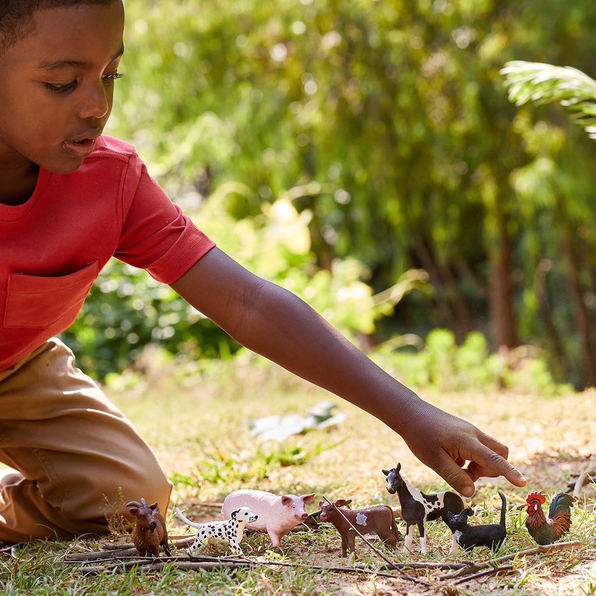 Schleich Farm World cat figure enhances role‑play and barnyard recognition.