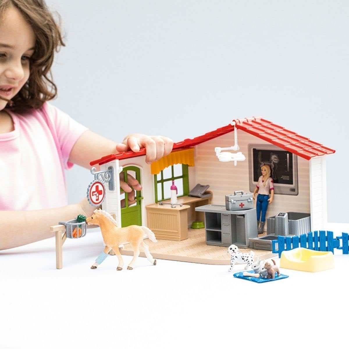 Schleich kitten figure adds diverse patient scenarios for kids.
