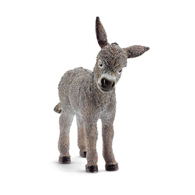 Schleich Farm World rooster textures closeup highlights quality and durability.