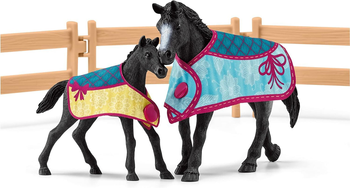 Schleich Horse Club stable gate accessory for interactive stall action
