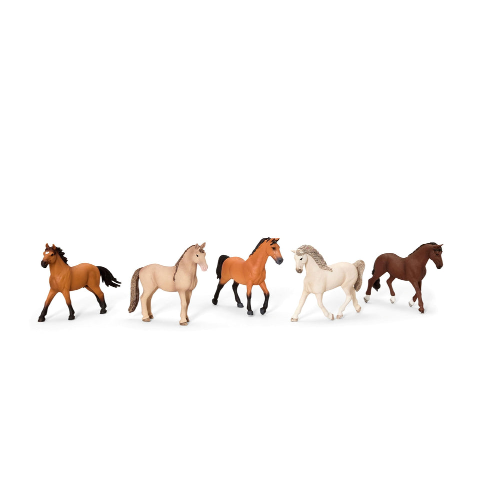 Schleich Horse Club Trakehner gelding figurine for realistic dressage play.