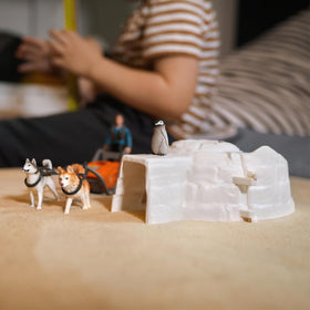 Schleich Wild Life snowy Antarctic scene creating immersive expeditions with friends
