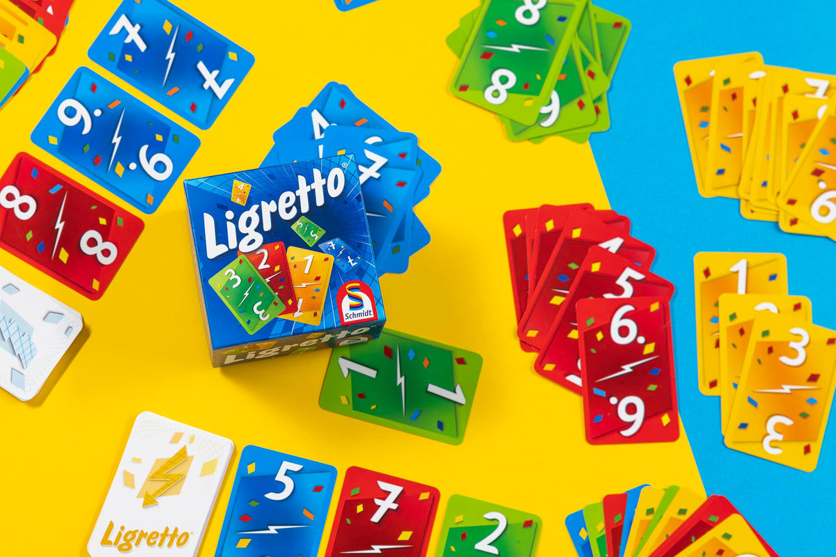 Schmidt Ligretto Blue players gathered for a lively, social speed game