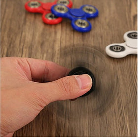 SCIONE fidget spinners gift pack for kids and students.