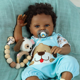 SCOM Quinbee soft cloth body delivers cozy warmth during hugs and snuggles.