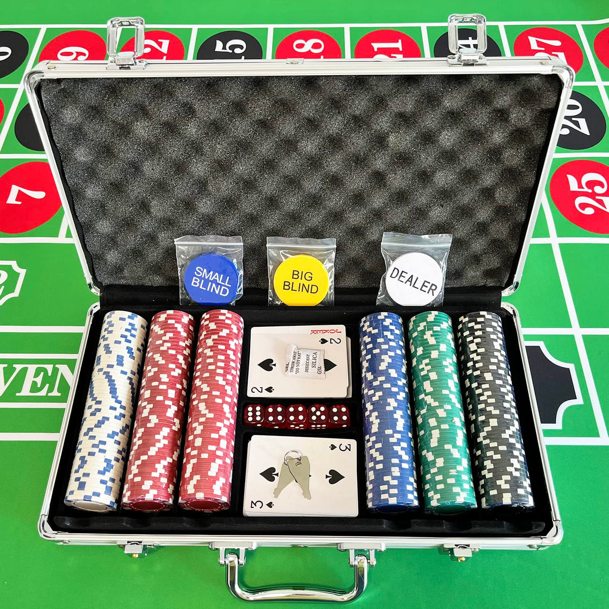 SEETOOOGAMES durable polished aluminum case protects contents.