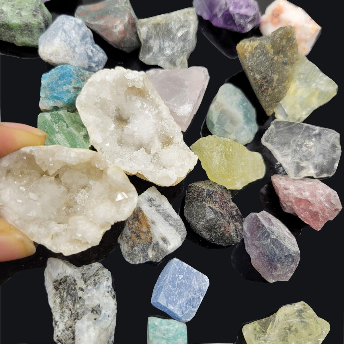SeeuFun mineral specimen kit for hands-on science and curiosity.