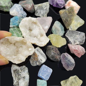 SeeuFun mineral specimen kit for hands-on science and curiosity.