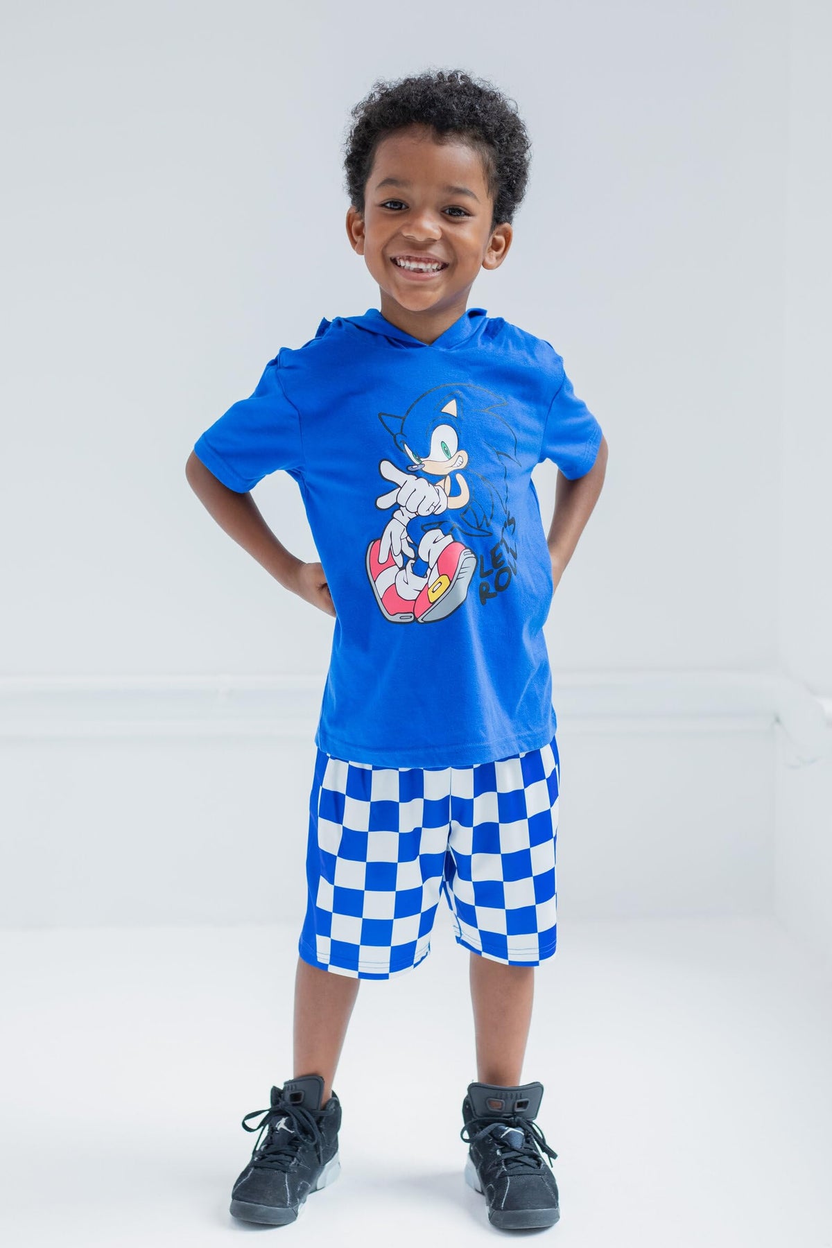SEGA Sonic all-sizes kids outfit, inclusive sizing for growing fans.