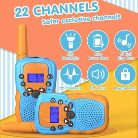 Selieve walkie talkie outdoors during camping to stay connected.
