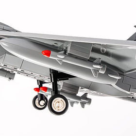 SEMKY jet-building activity suits family nights or classrooms