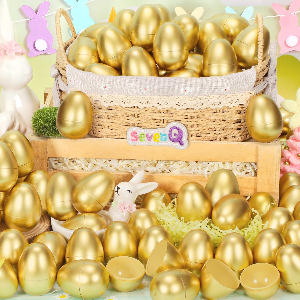SevenQ golden Easter egg opens at the middle with hinge for quick filling