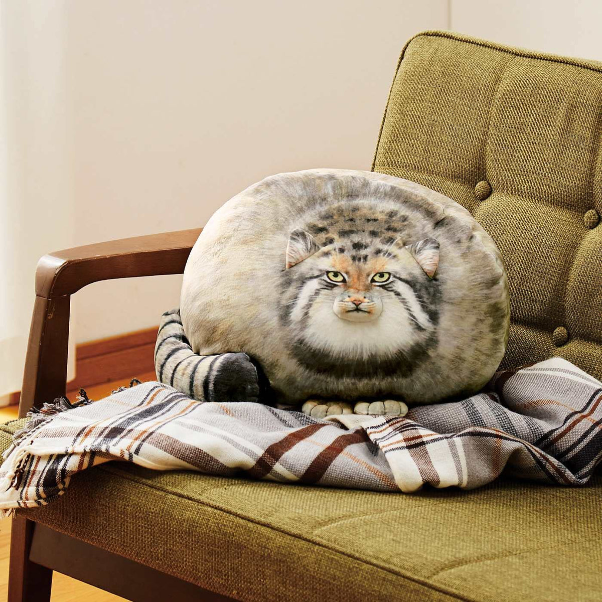 Sew Butiful Steppe Cat gift-ready packaging makes a charming present.