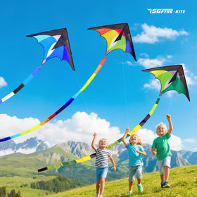 SGftre Delta Kite Yellow tips increase sky visibility during play.