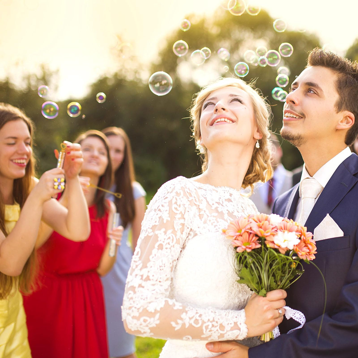 Shappy bulk wedding bubbles with stickers for festive party favors.