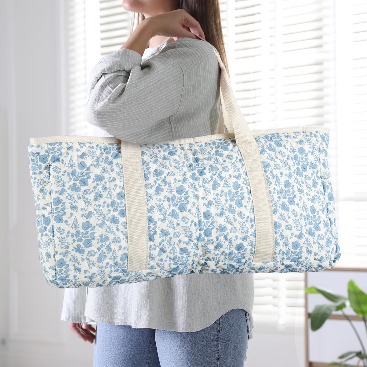 Shinylin card bags blue floral store accessories securely.