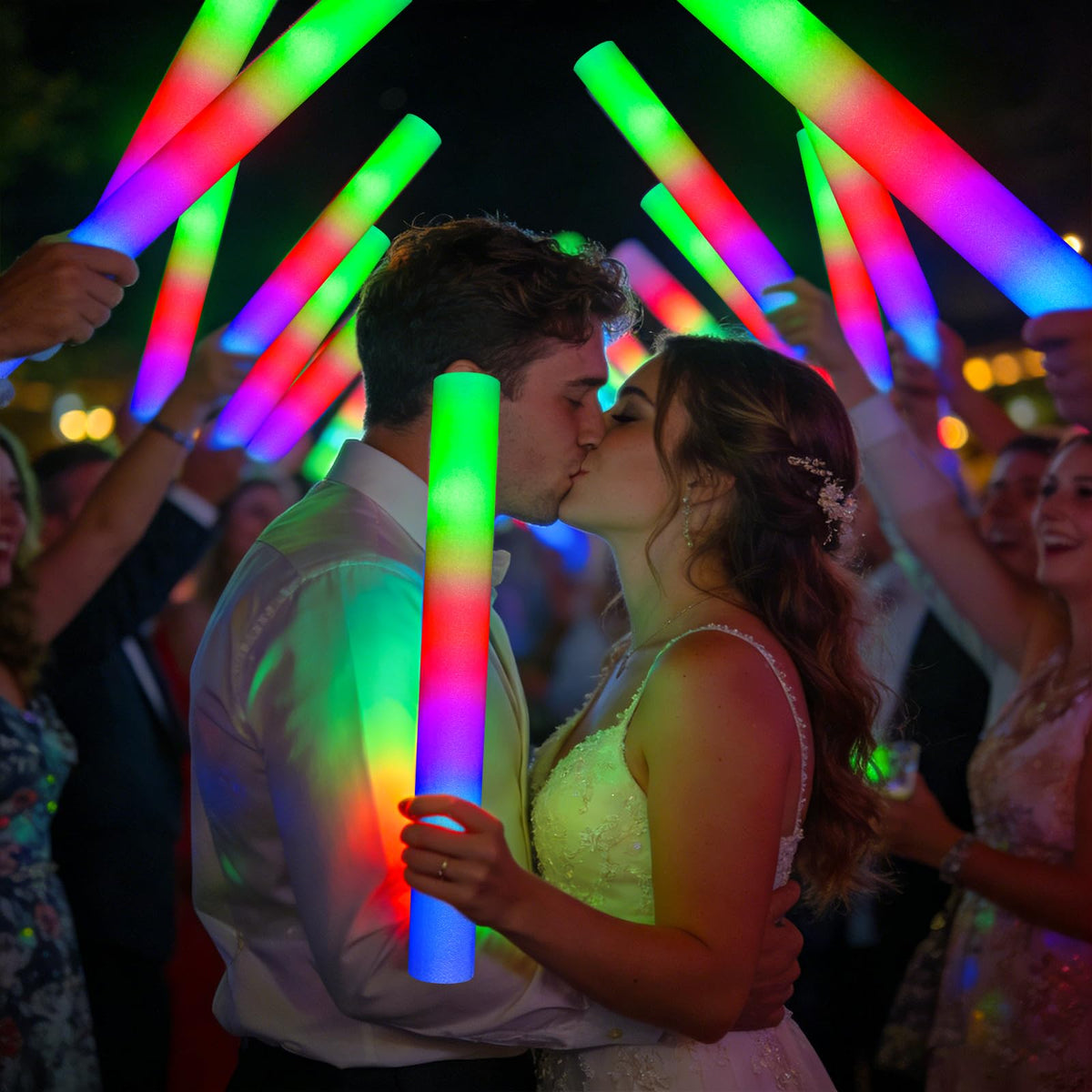 SHQDD glow stick with batteries inside for extended use