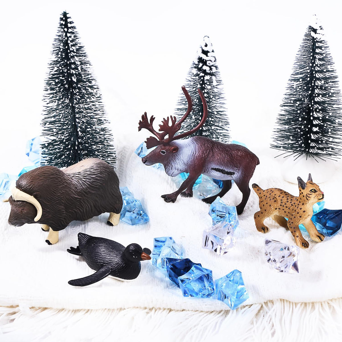 SIENON fake ice rocks for Arctic display and cake decor