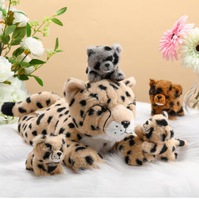 Silipull cheetah plush set makes a charming gift for kids