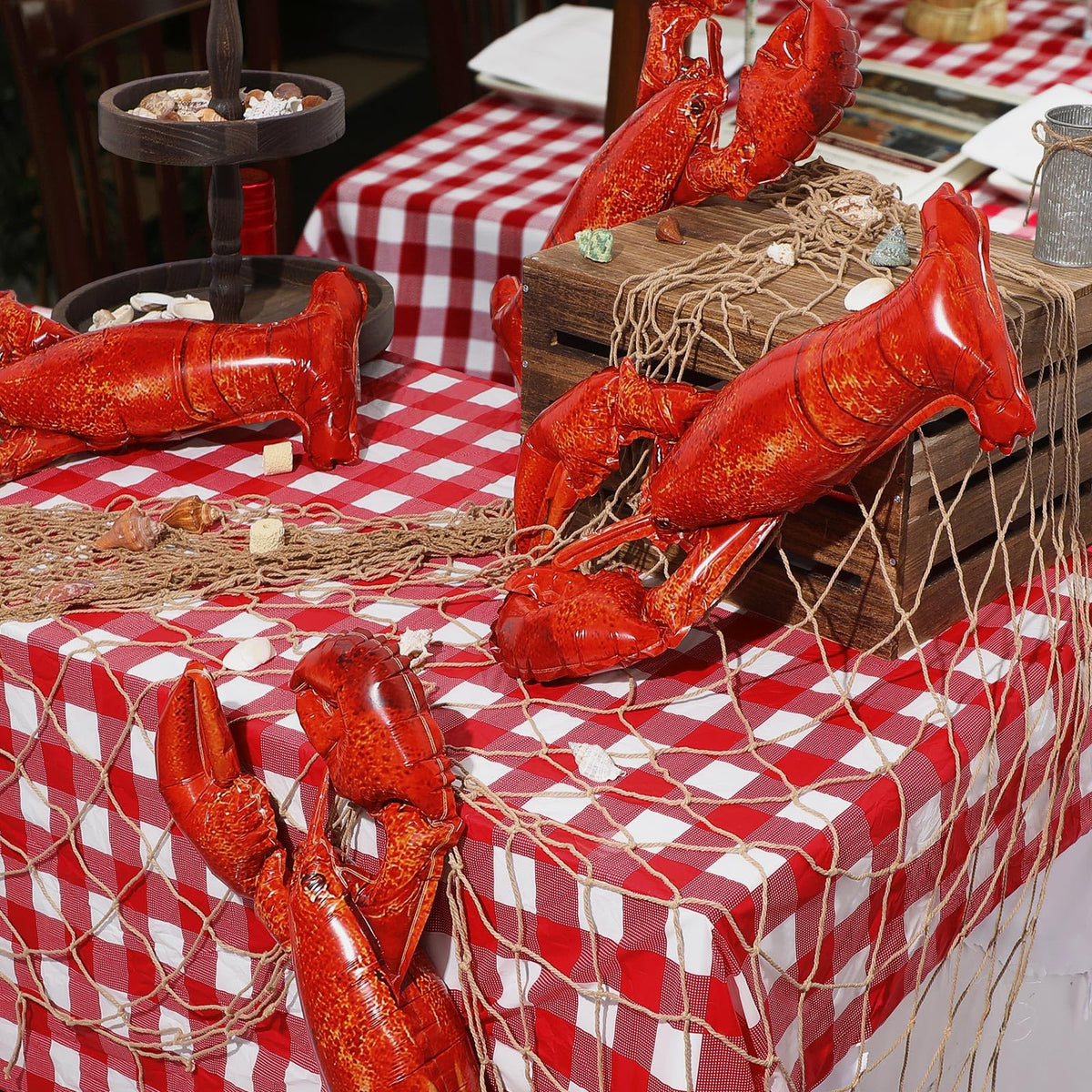 Silipull lobster balloon detail with vibrant finish for eye-catching decor.