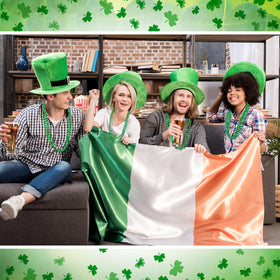 Silipull green beads decor idea enhances party tables and photo backdrops.