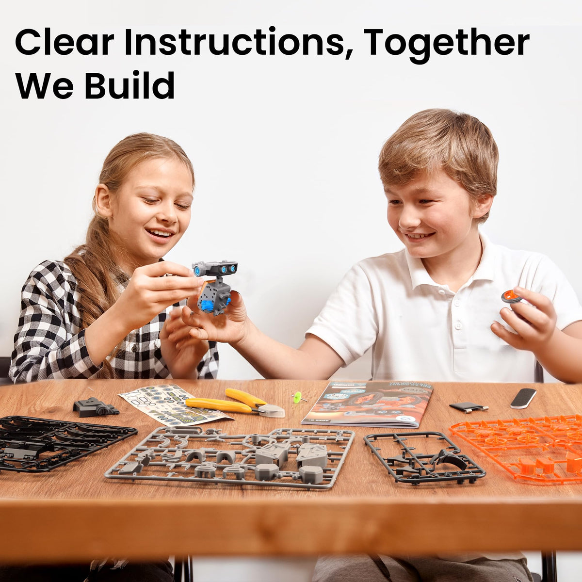Sillbird 212-piece build kit for versatile STEM projects