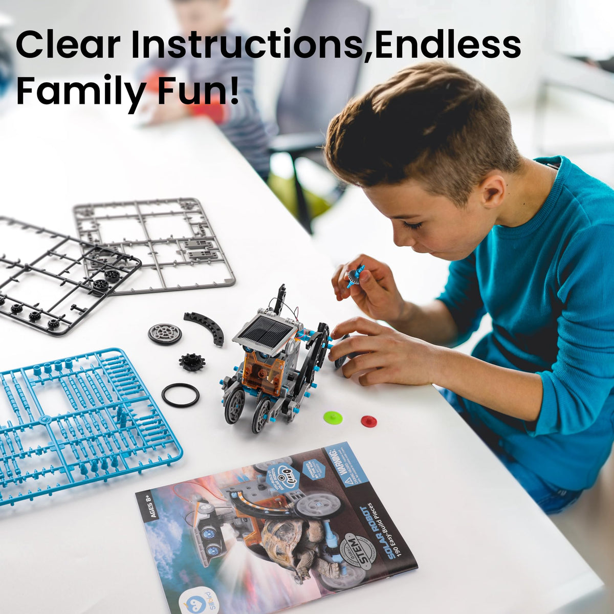Sillbird kids build with family to encourage teamwork and curiosity.