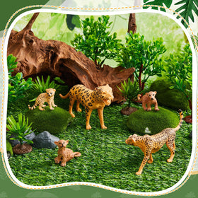 Simgoing walking cheetah topper enhances jungle-theme celebrations with lifelike detail.