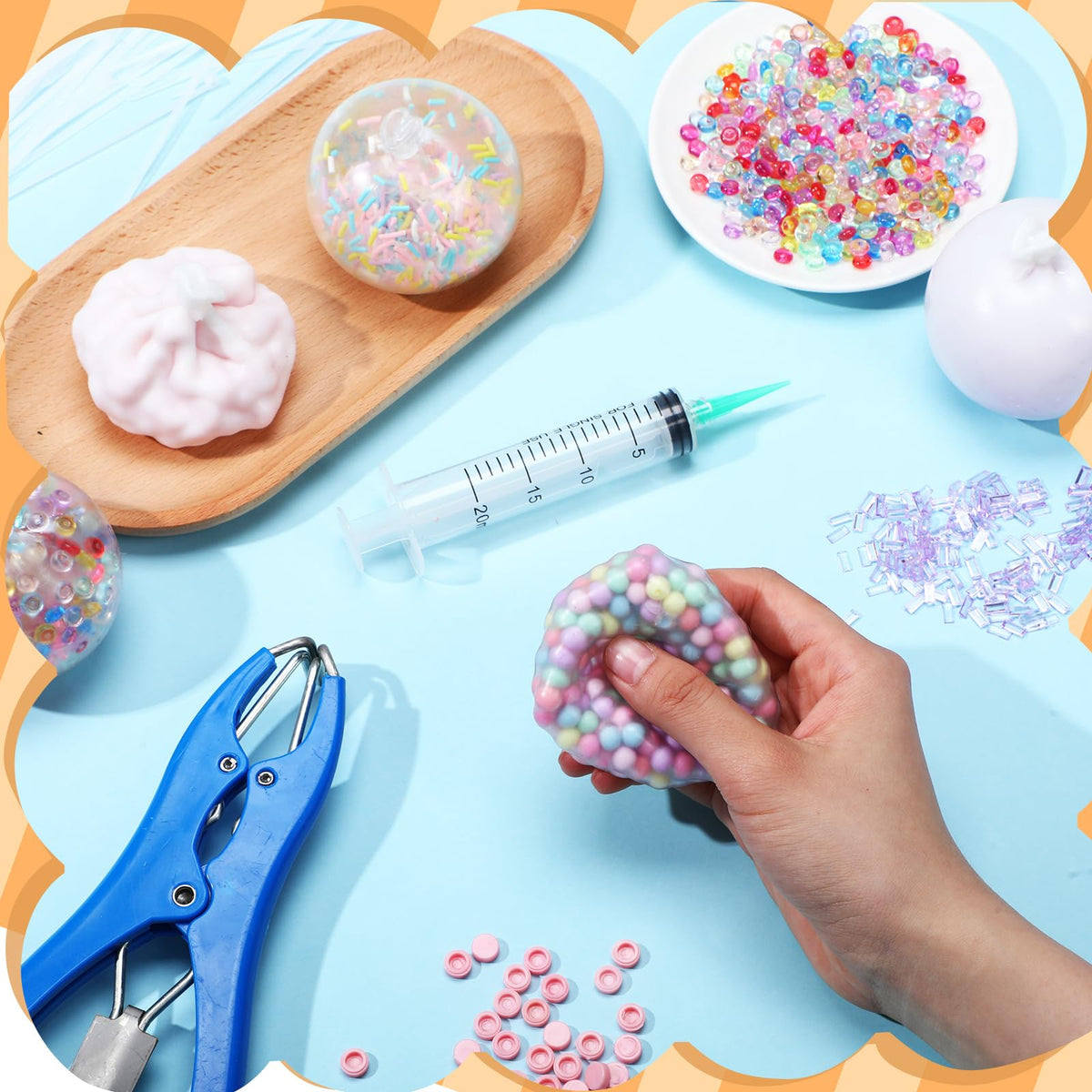Simgoing kit creates immersive sensory play and squeeze-worthy results