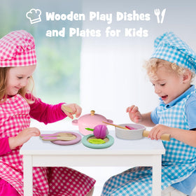 SIMPLIPLAY wooden spoons help kids practice stirring and pretend cooking.