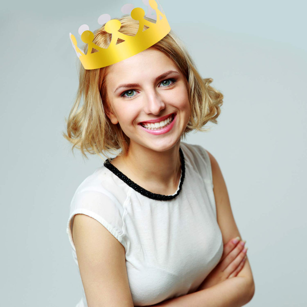 SIQUK easy-to-assemble crowns speed up party setup