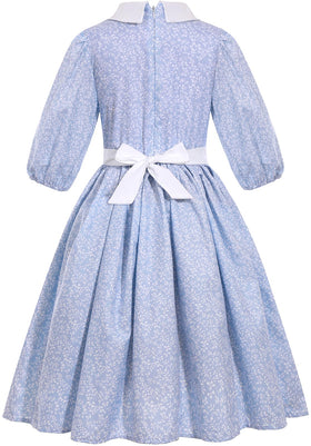 SIZGAROOT white apron completes the authentic 18th-century look.