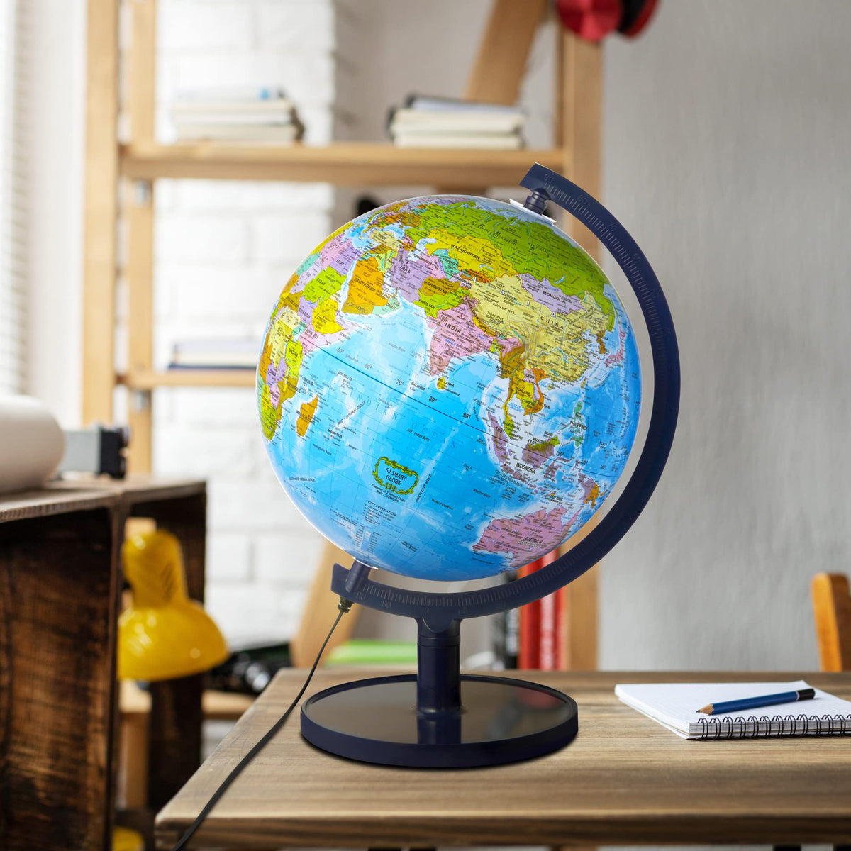 SJSMARTGLOBE world-lamp-decor doubles as a cozy room light