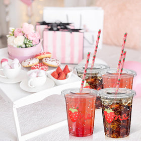 Skybooly 12oz clear cups arranged for chilly beverages at summer celebrations.