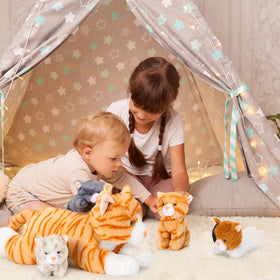 Skylety plush fabric is soft and skin-friendly for hugs