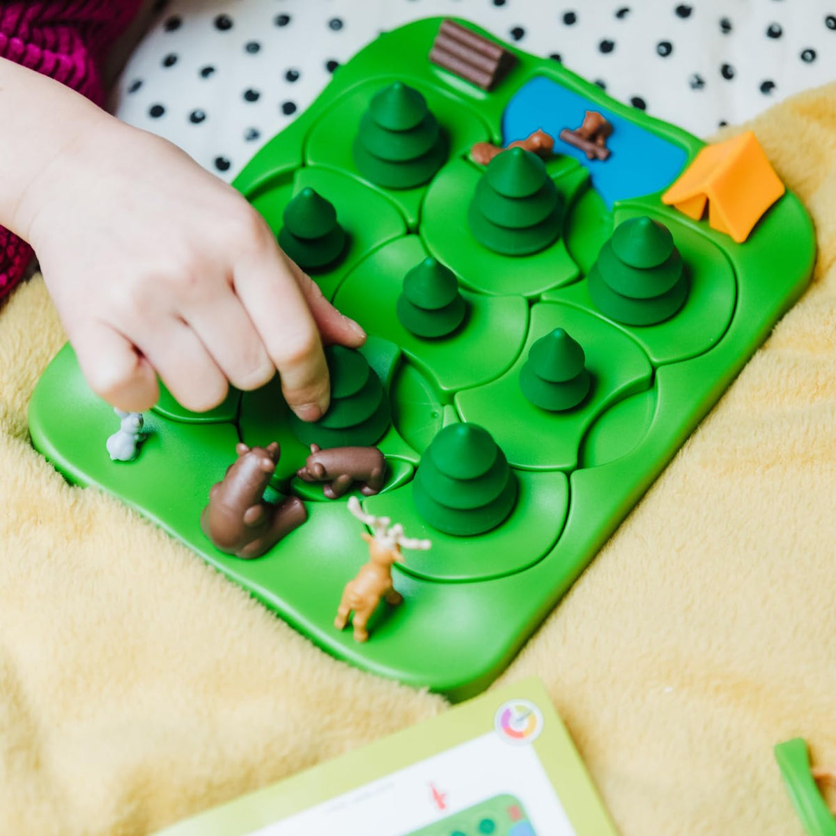 SmartGames Grizzly Gears thick rotating tiles endure repeated home and classroom use.