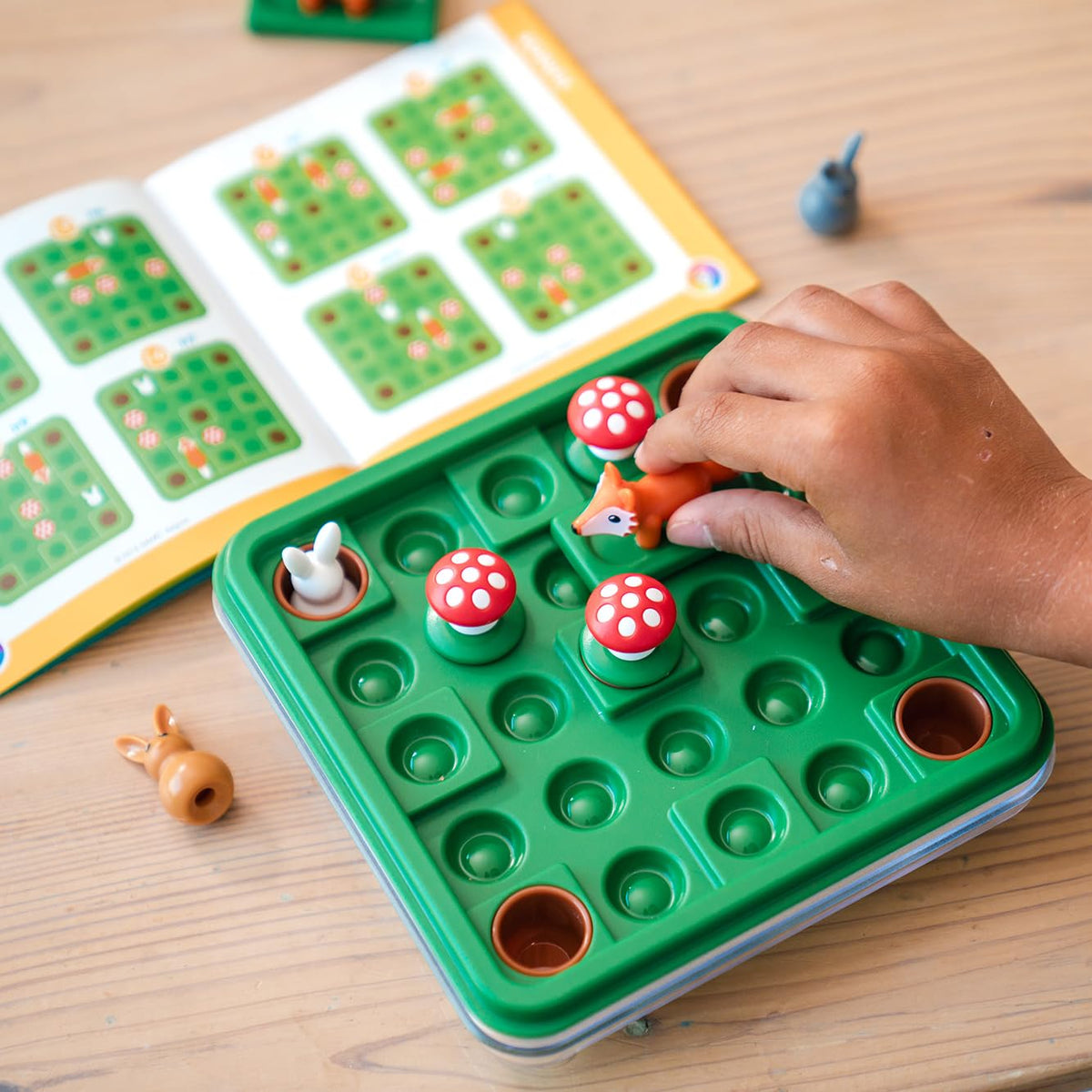 SmartGames Jump in' durable construction withstands frequent use