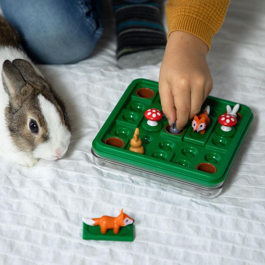 SmartGames Jump in' sliding fox tiles challenge kids to think ahead