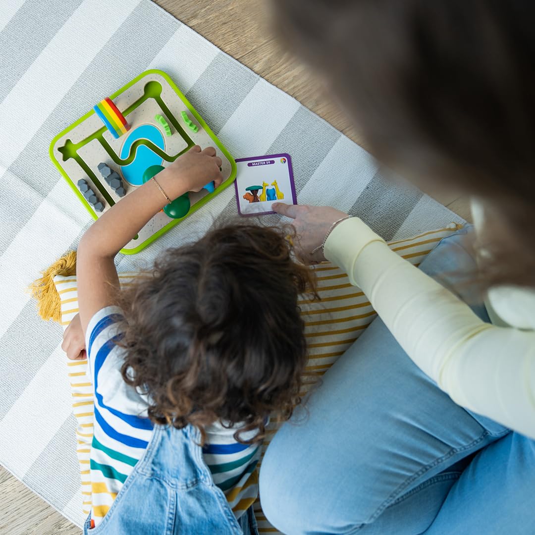 SmartGames Safari Park Jr. 60 challenges showcase step-by-step problem solving.
