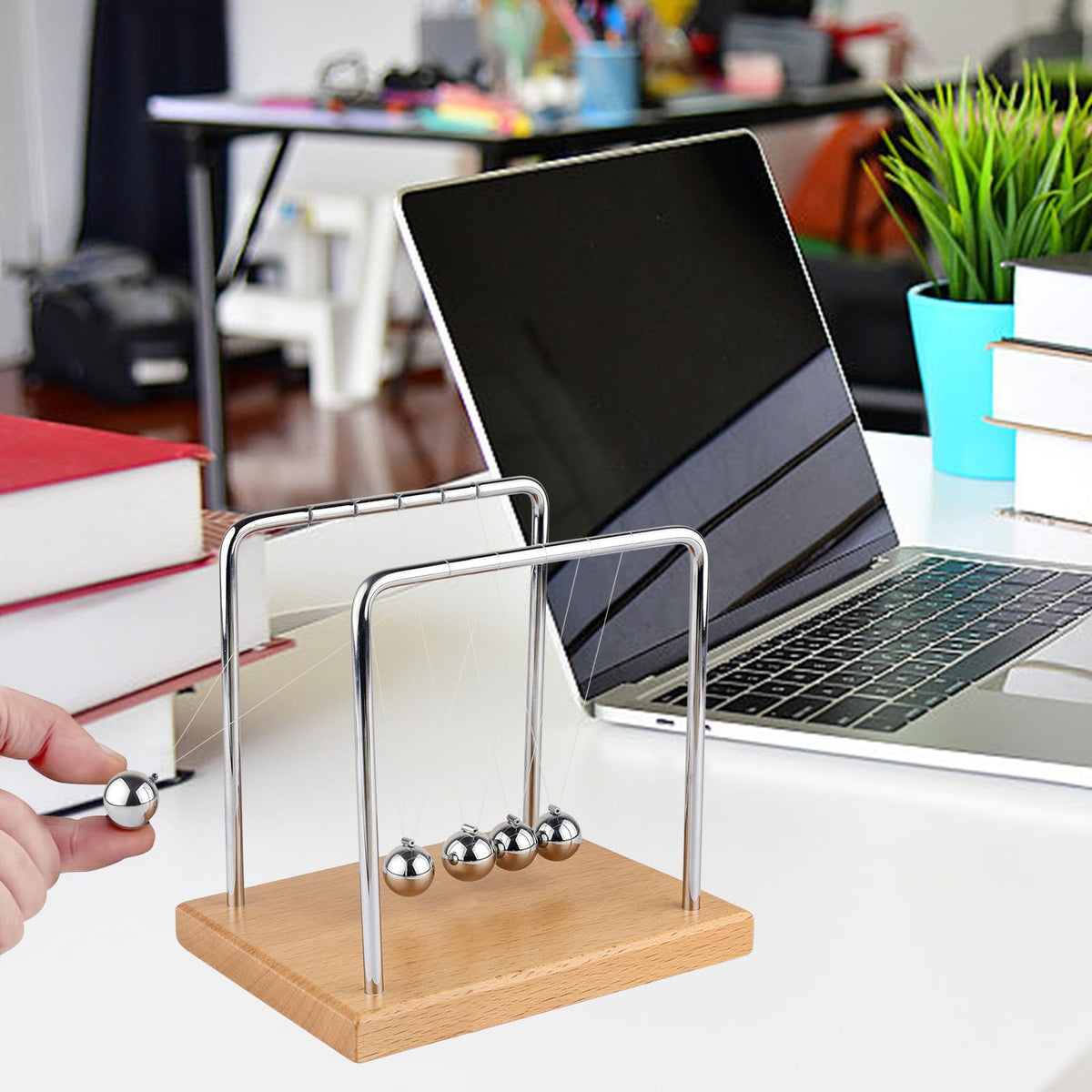 Smilesorg Newton's Cradle gifts inspire learning for science lovers and students.