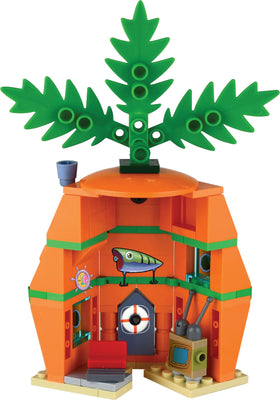 Snap and Switch Spongebob Pineapple House pieces image highlights versatile building action.