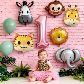 SNLN zebra foil balloon provides classic safari contrast for décor.