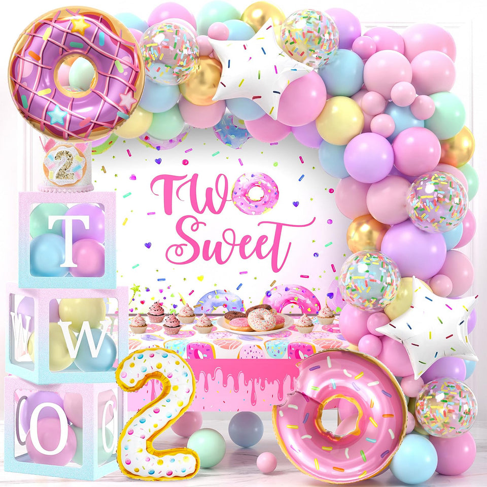 SNLN Two Sweet birthday arch in pastel colors creates a dreamy photo backdrop.