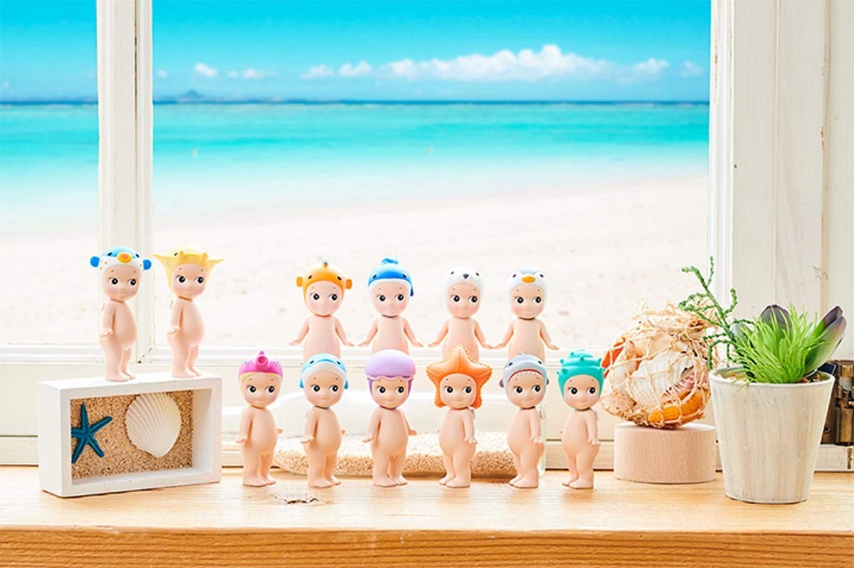 Sonny Angel Marine Series figure 04 brightening a backpack charm