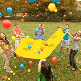 Sonyabecca tarp edge rope helps keep balls on surface during play.
