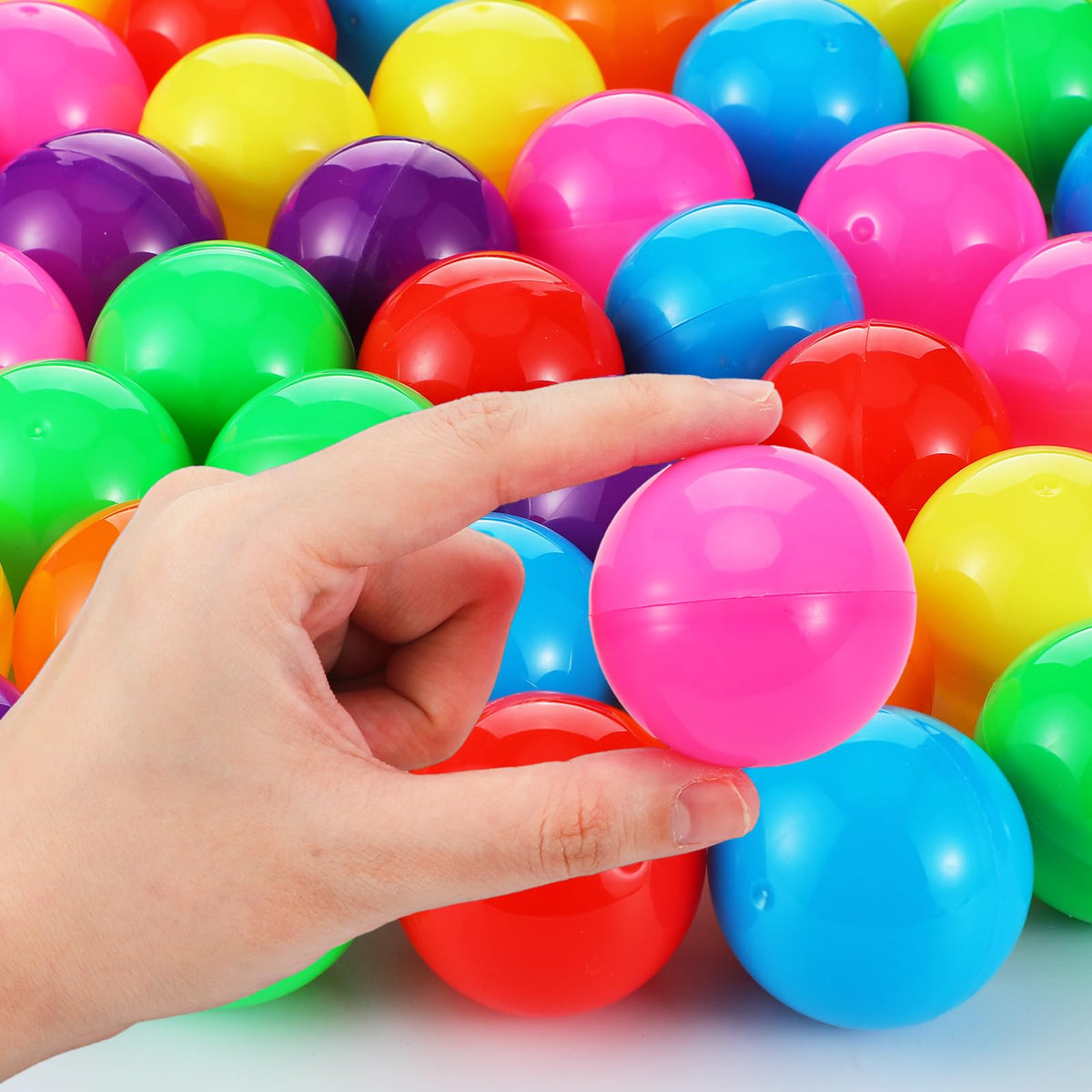 Sosation colorful capsules for Easter and Valentine prize treats