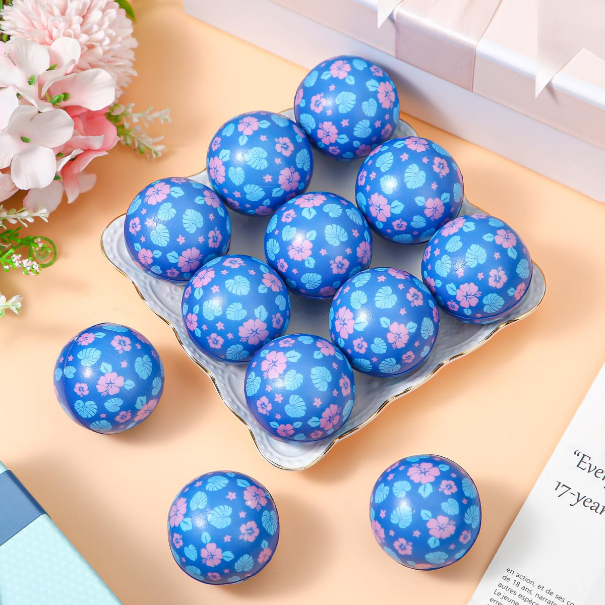 Soulchen blue hawaiian leaves ball makes classroom prizes engaging and fun.