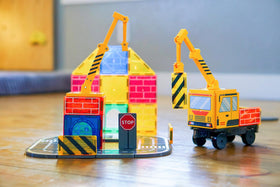 Soyee magnetic tiles STEM toy supports imaginative building sessions at home.