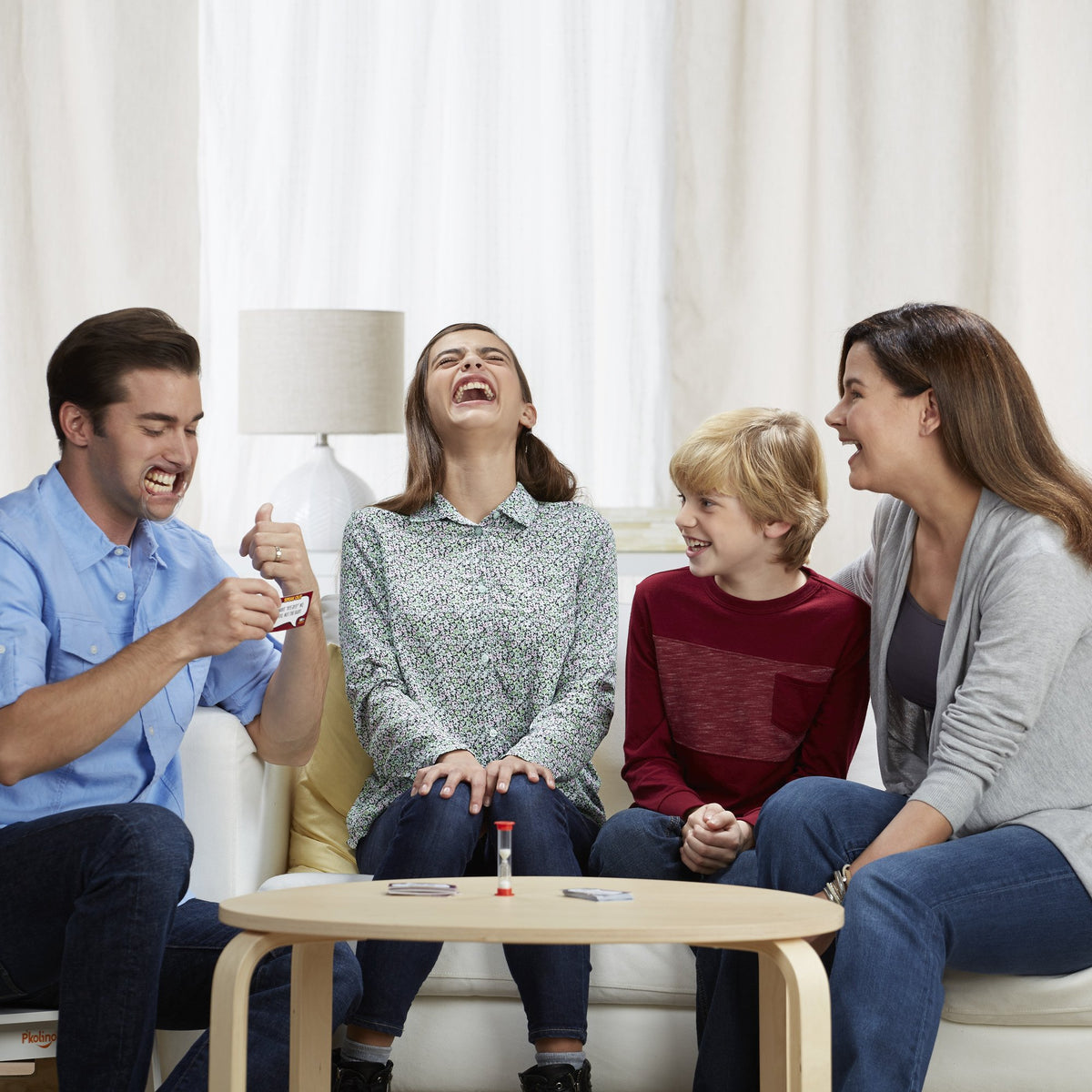 Parents deck cards feature relatable phrases that fuel playful family contrasts.