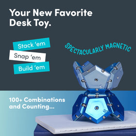 Speks Geode blue-toned desktop display showcases a modern sensory toy.